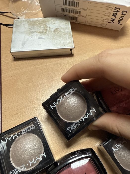 Сенки за очи и ружовр на NYX