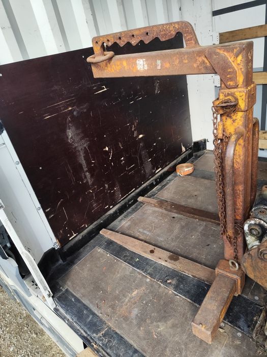 Furcă macara extensibilă 2500kg