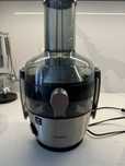 Продавам сокоизтисквачка Philips HR1922
