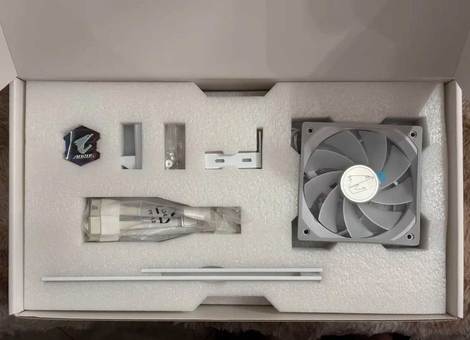 GIGABYTE GeForce RTX 5080 Aorus Master ICE 16GB GDDR7 256bit