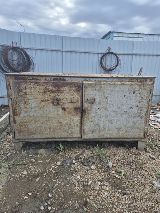 Верстак слесарный