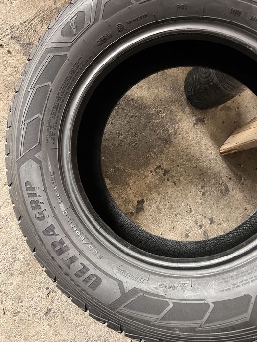 4 anvelope iarna 235/65/16 C , GoodYear , DOT 2023