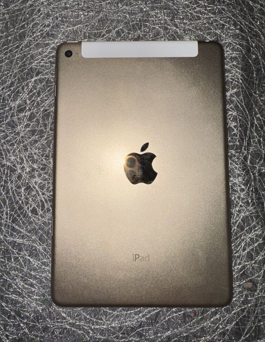 Ipad mini 4 Gold Cellular A1550 128GB