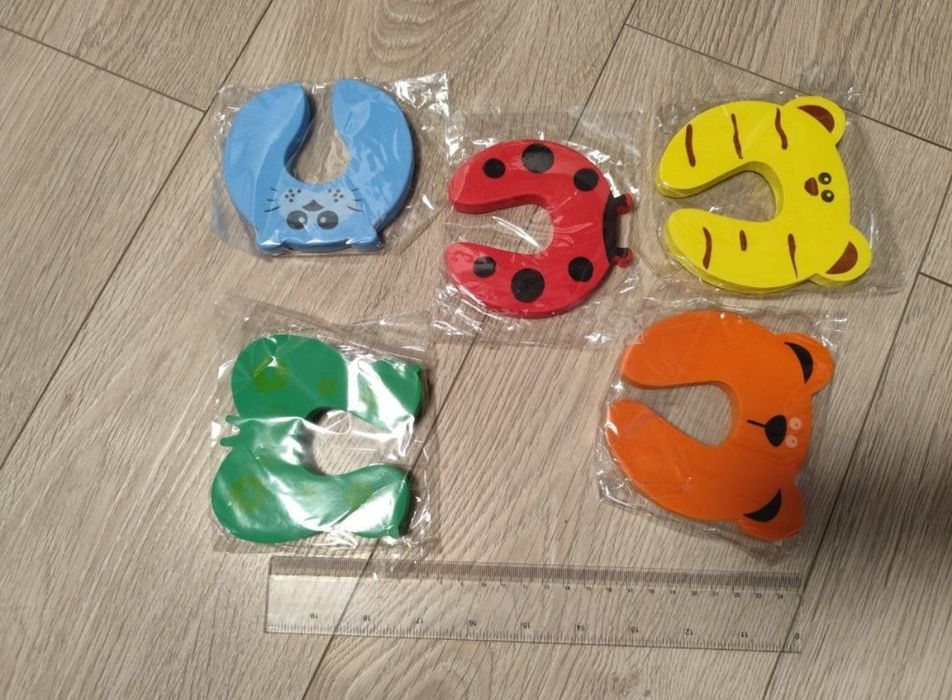 Set 5 opritoare buretate pentru ușa