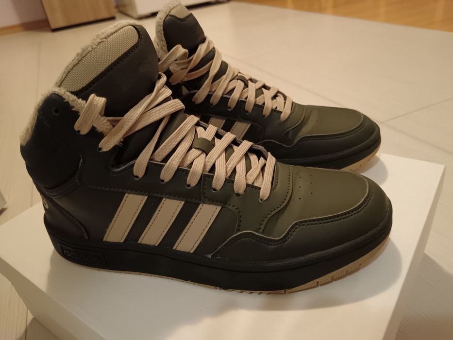 Есенно-зимни юношески кецове Adidas