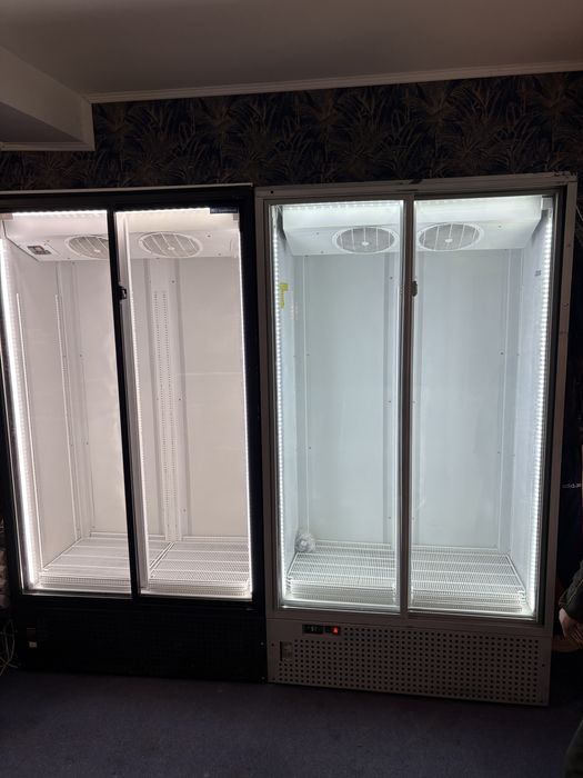 Vitrina frigorifica / lada bauturi lactate mezeluri