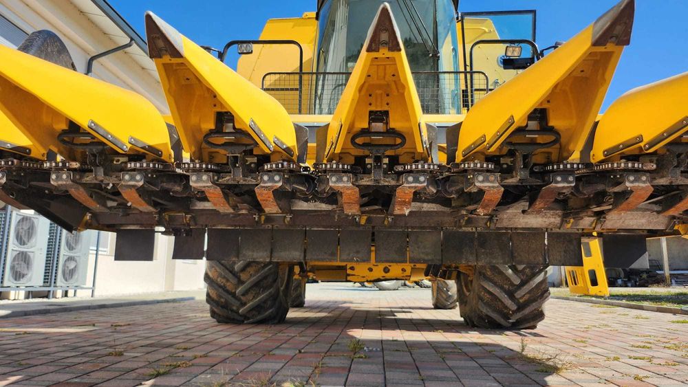 Combina New Holland TX68