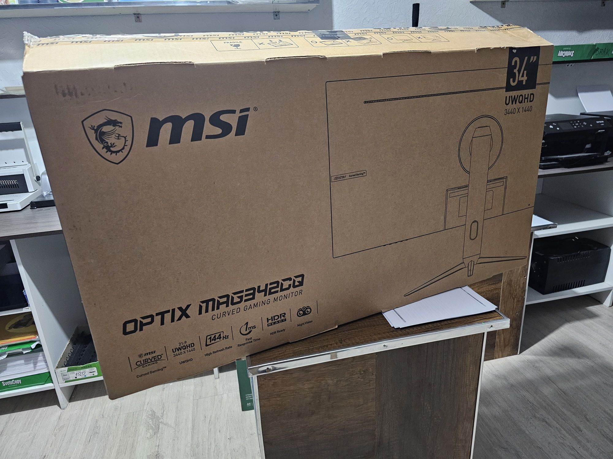 Monitor MSI 34 3K.  3440x1440.    144 hz
