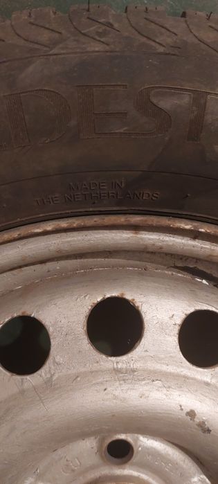 Зимни гуми +джанти  15/196/65,Верщайн  с джанти  5 болта.за Опел