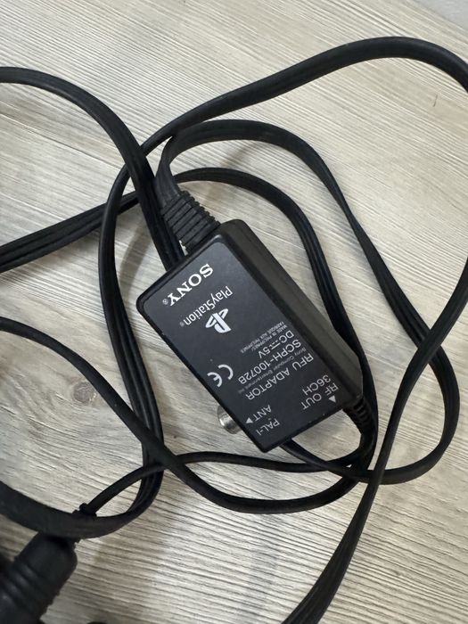 Sony PlayStation 1 SCPH-1002 complet + 7 jocuri + pistol Sony Namco