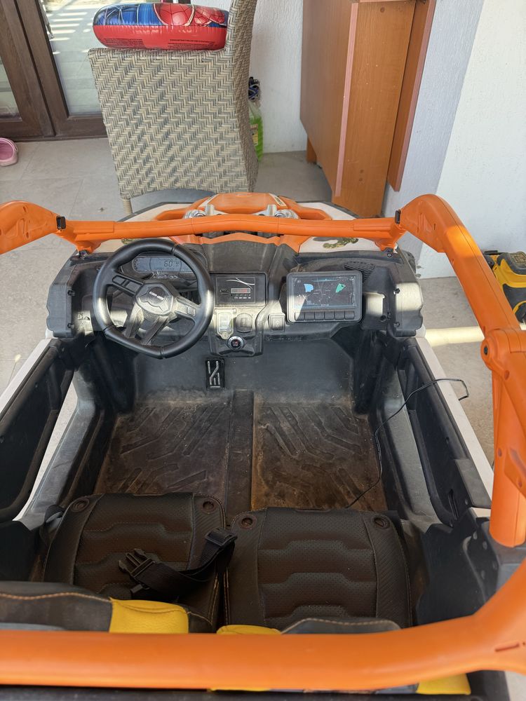 Masinuta electrica utv copiii can am