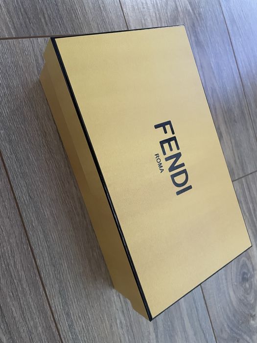 Слънчеви очила FENDI Roma