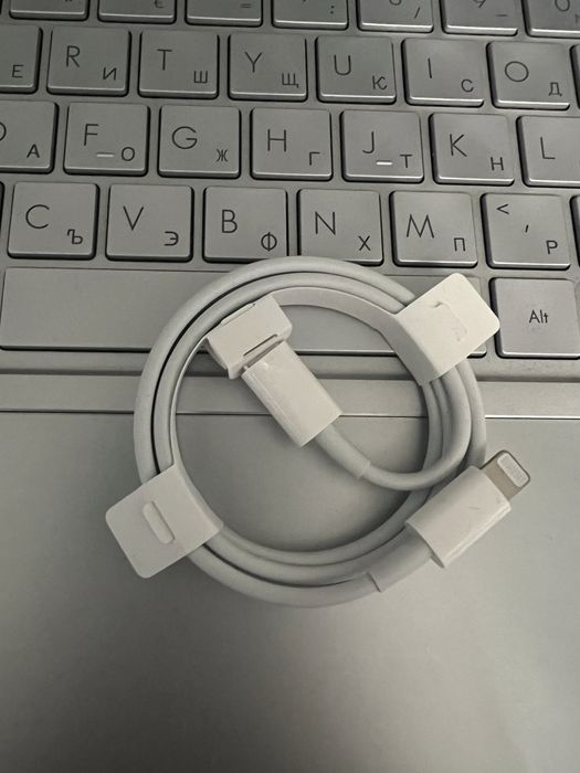 Само за 30 лв, нов, оригинален кабел Boost charge USB-C to lightning