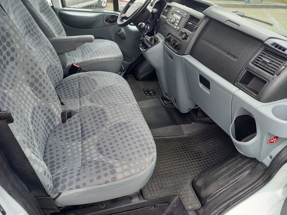 Ford Transit 8+1 locuri Euro 5