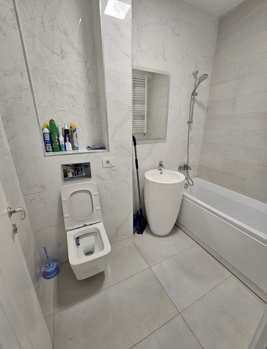 Apartament 80mp Mercury Podu Ros de inchiriat