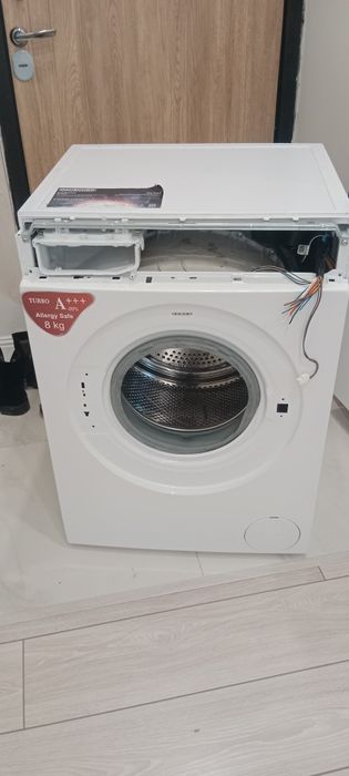 Продам по запчастям стиральную машину