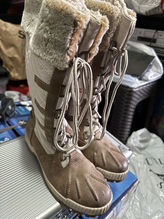 Чисто нови топли ботуши 38 рр