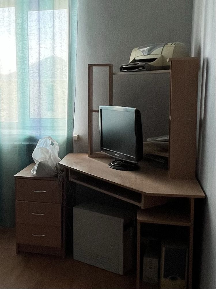 Компьютерный стол