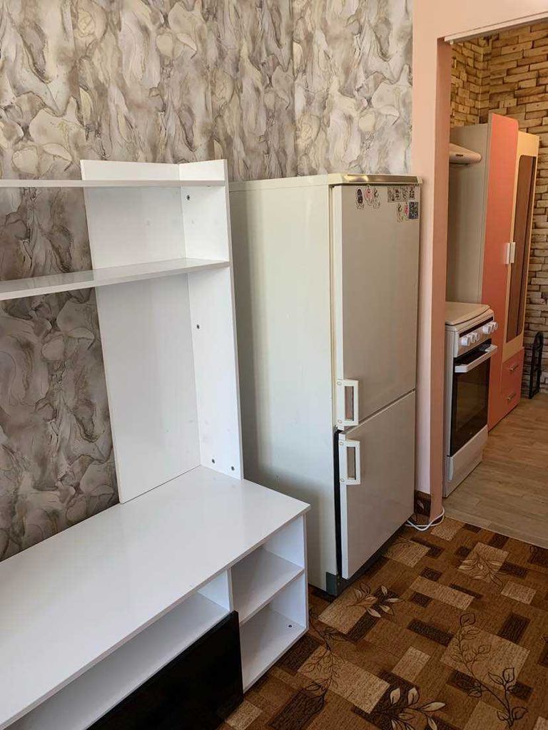 Дава се под наем Едностаен апартамент в Варна, Аспарухово - 20 кв.м за 204 € - Снимка #3