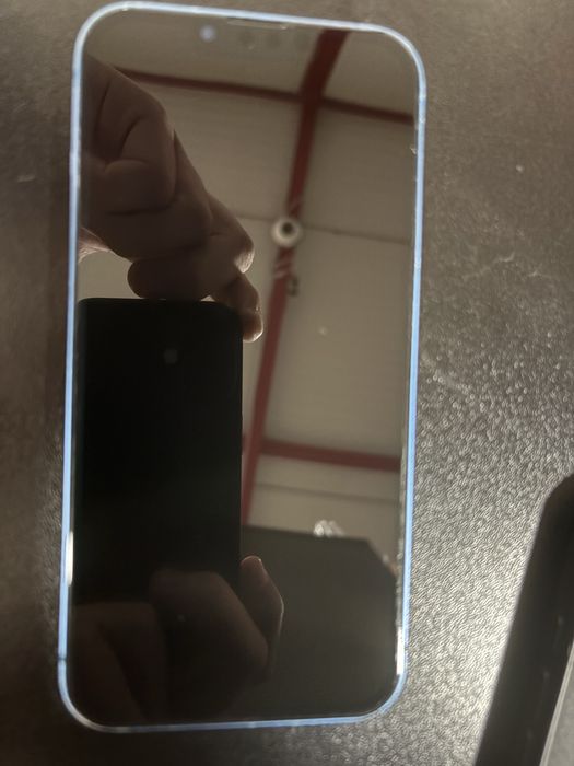 Vand iphone 13 pentru piese