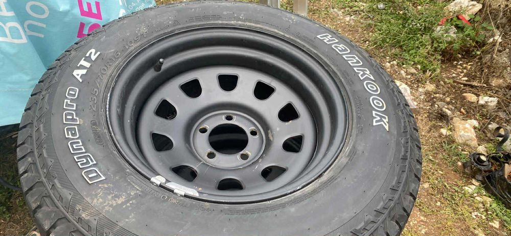 Гуми с джанти 235/70R16