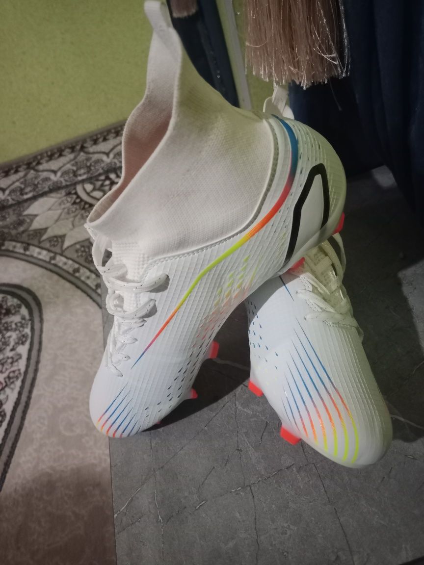 Futbol uchun butsa