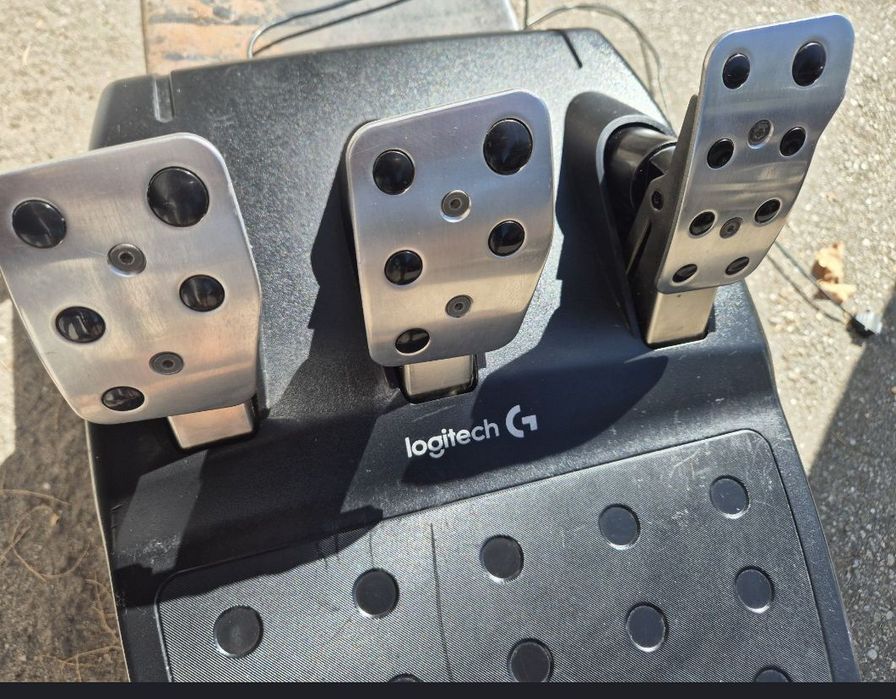 Pedale perfect funcționale Logitech