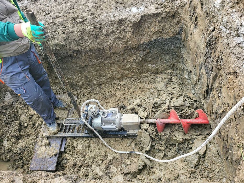 Executam subtraversari orizontale mecanizate pentru branșamente! 150ml