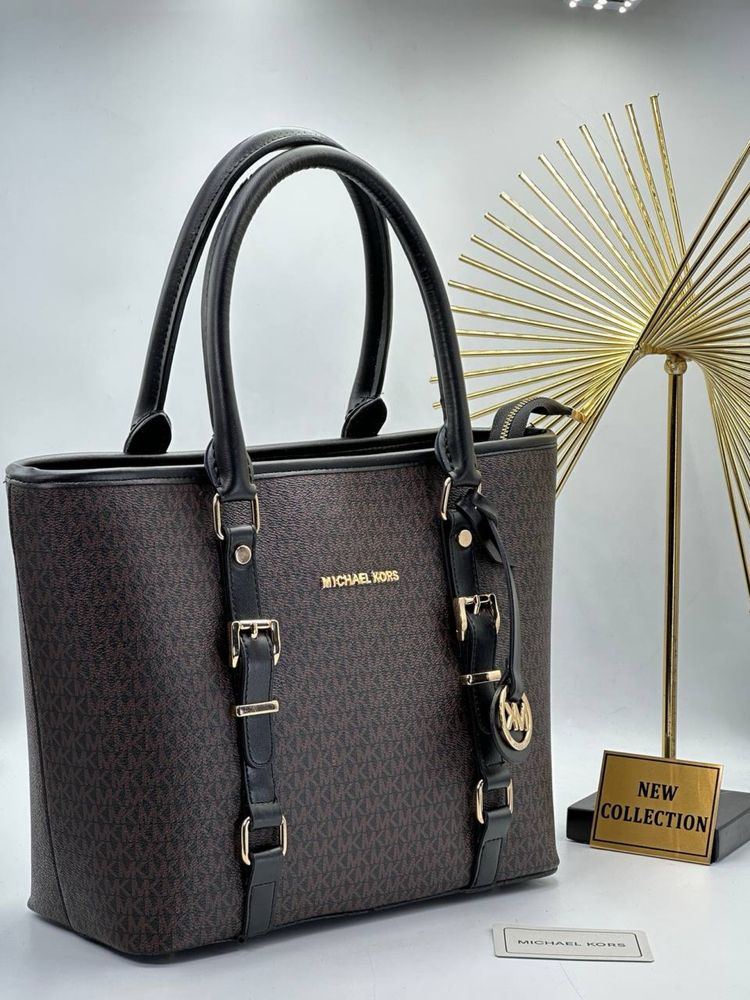 Geanta Michael Kors Noua !!! Dimensiuni 39/26 !!!