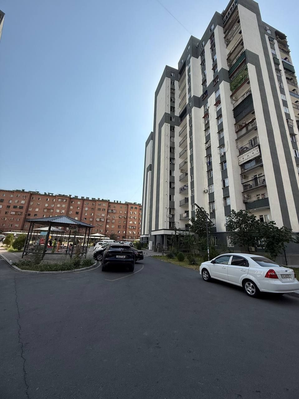 Сотилади Квартира!! ЯнгиХаёт т-н, 9-худуд, 2/8/16, 65м2. Ипотека булад