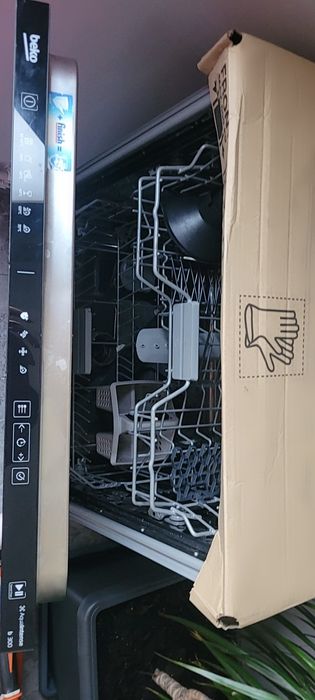 Masina de spălat vase incorporabila beko