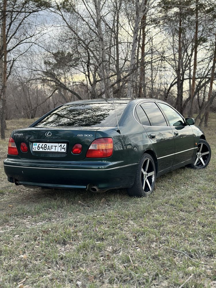 Продам LEXUS GS300