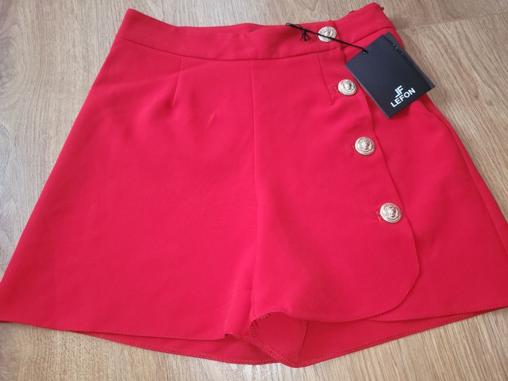 Нов червен пола панталон