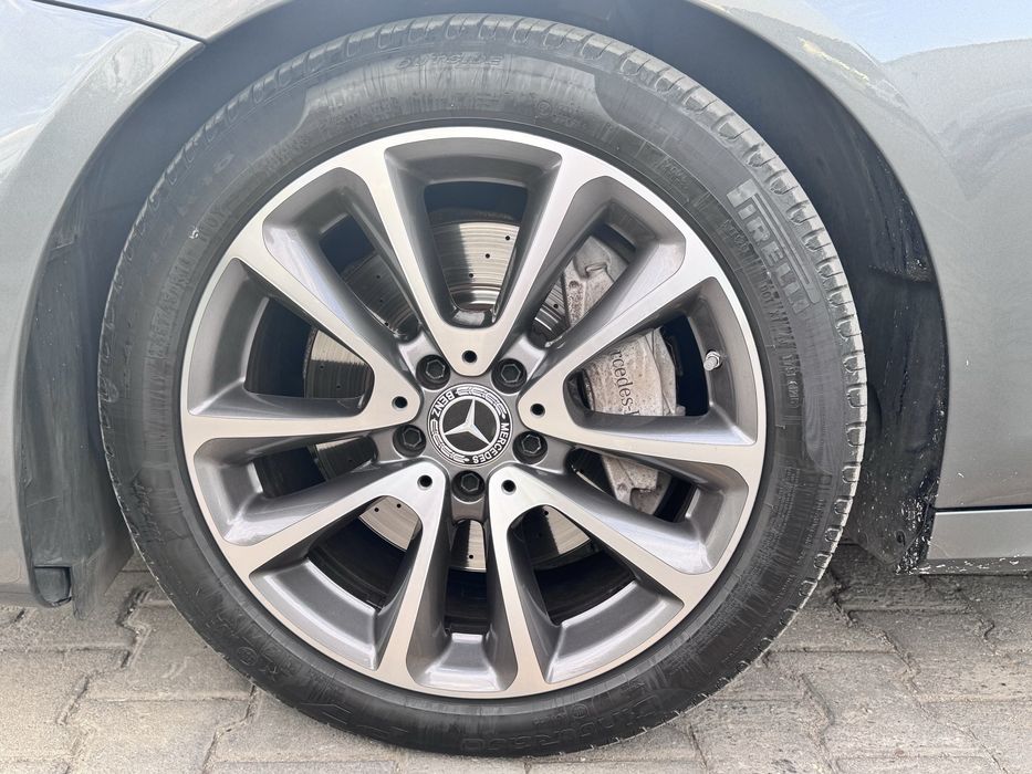 Jante originale Mercedes 18” cu anvelope Pirelli – pachet complet