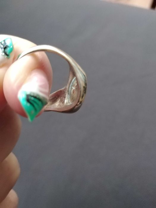 сребърен пръстен с камък