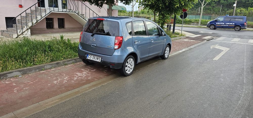 Mitsubishi Colt 1.3 benzina an 2012 euro 5