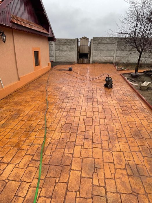 Executam lucrari cu beton amprentat