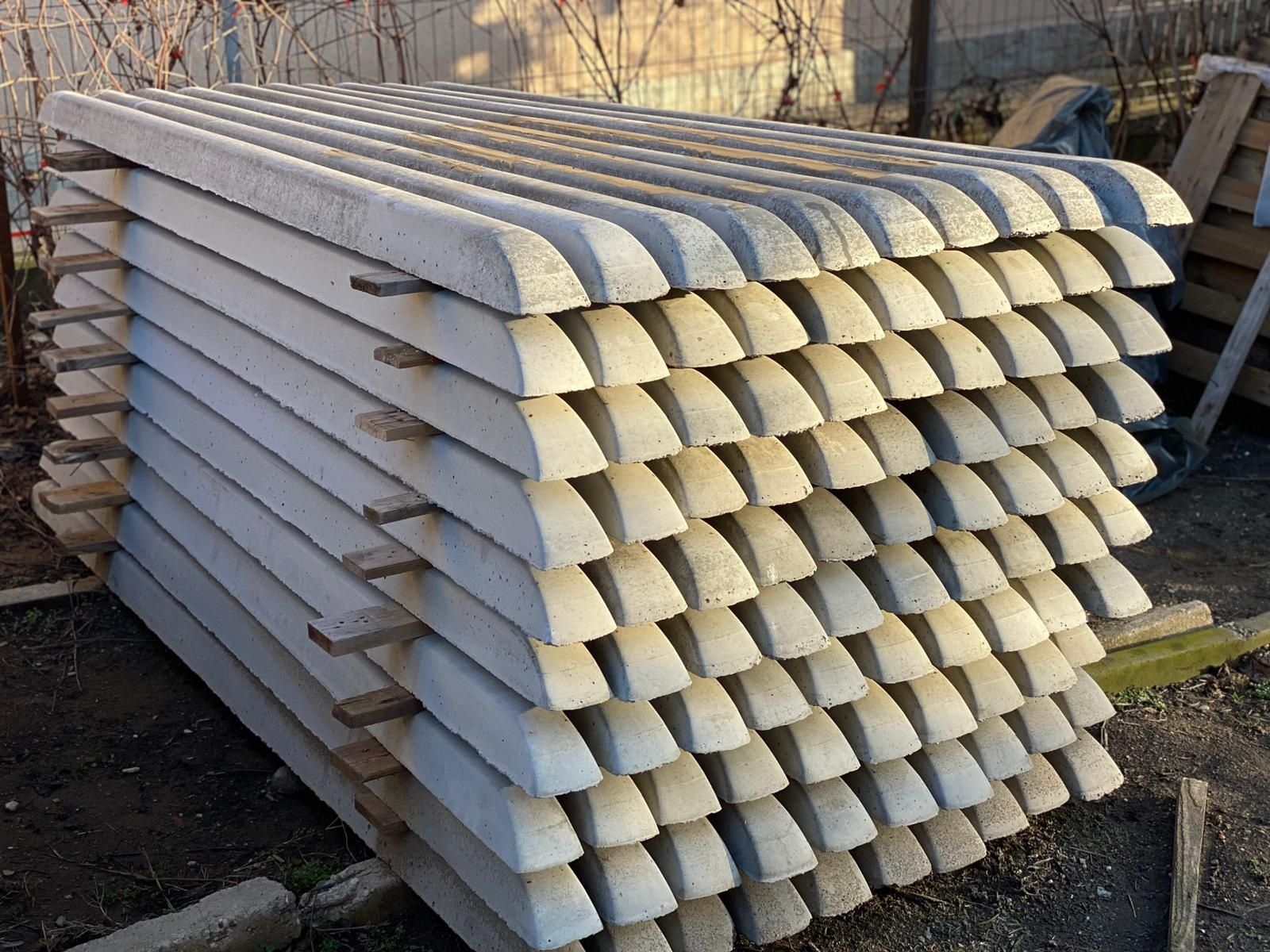 Vând Şpalieri și alte prefabricate din beton
