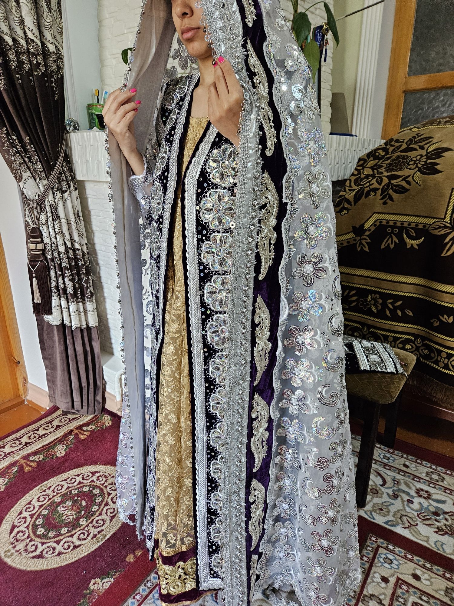 Келинлар либоси, зар халат