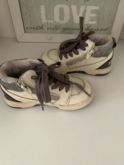 Кожени кецове Zara от серията Minnie