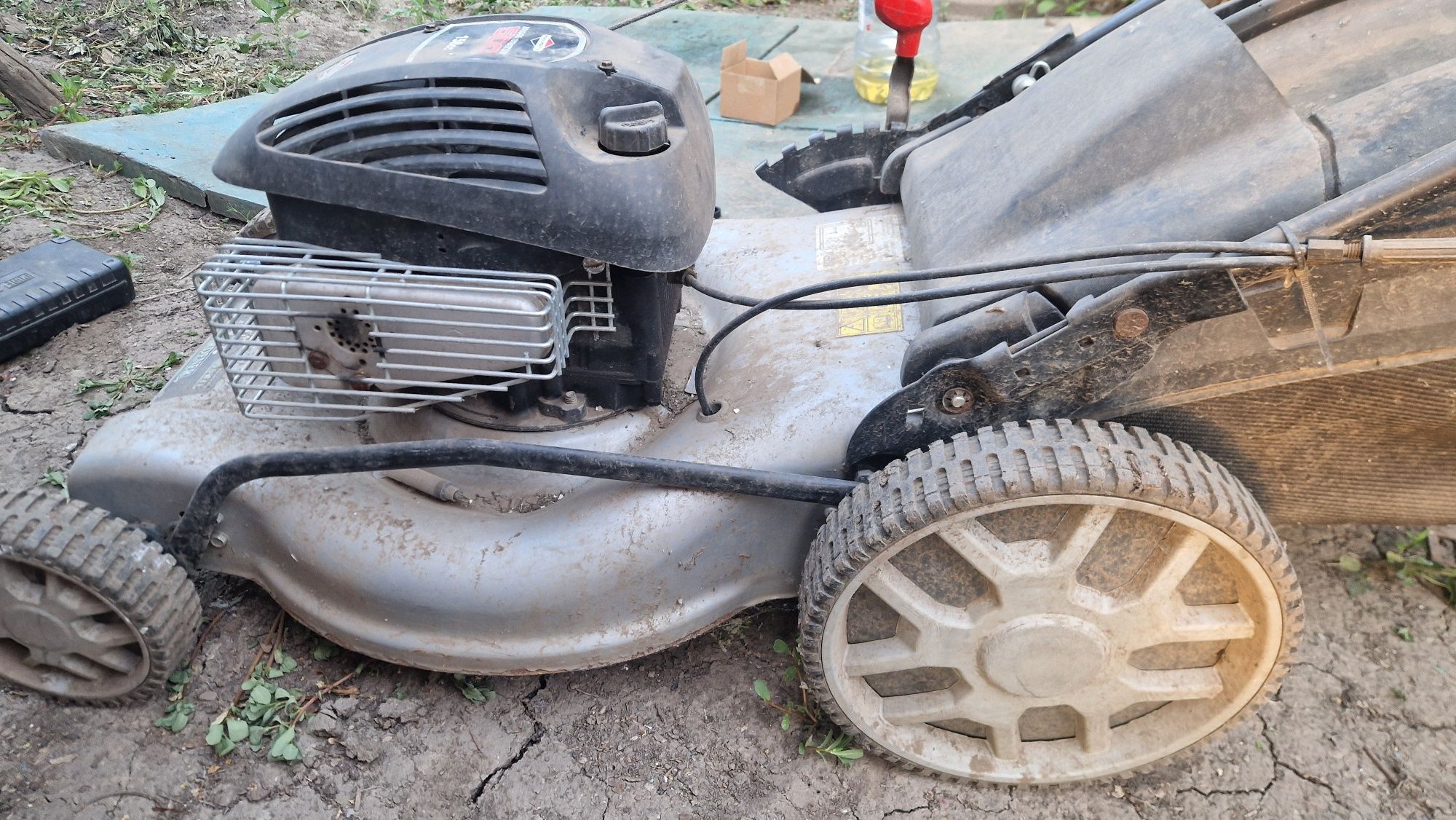 Masina tuns iarba briggs & stratton