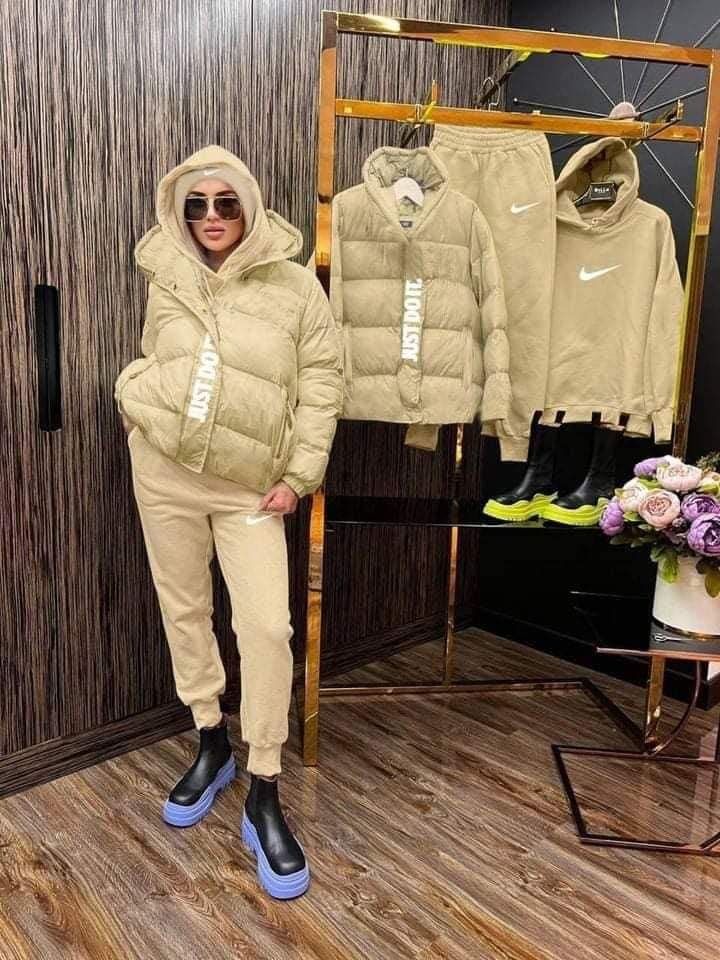 Дамски екипи комплекти
