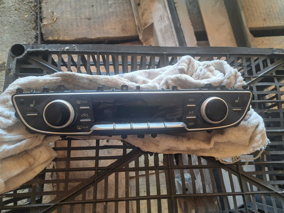 Panou comanda clima AC - 4M0820043K - Audi Q7 4M quattro (2015-2022)