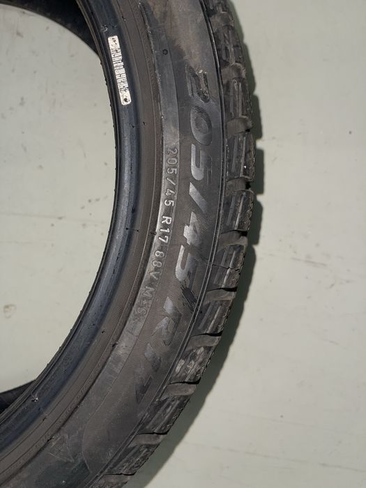 Anvelope iarna 205 45 17 Pirelli