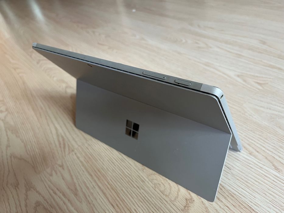 Microsoft pro 7 i5-1035g4 8gb 256gb Retina touchscreen ips таблет