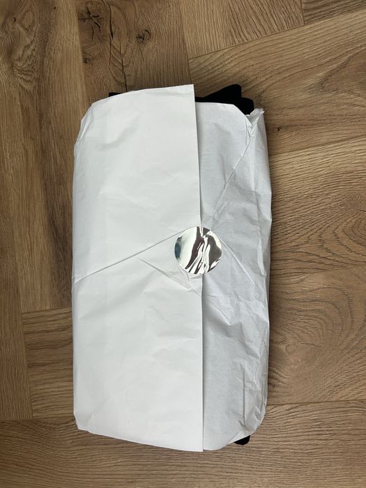Черна поличка ZARA