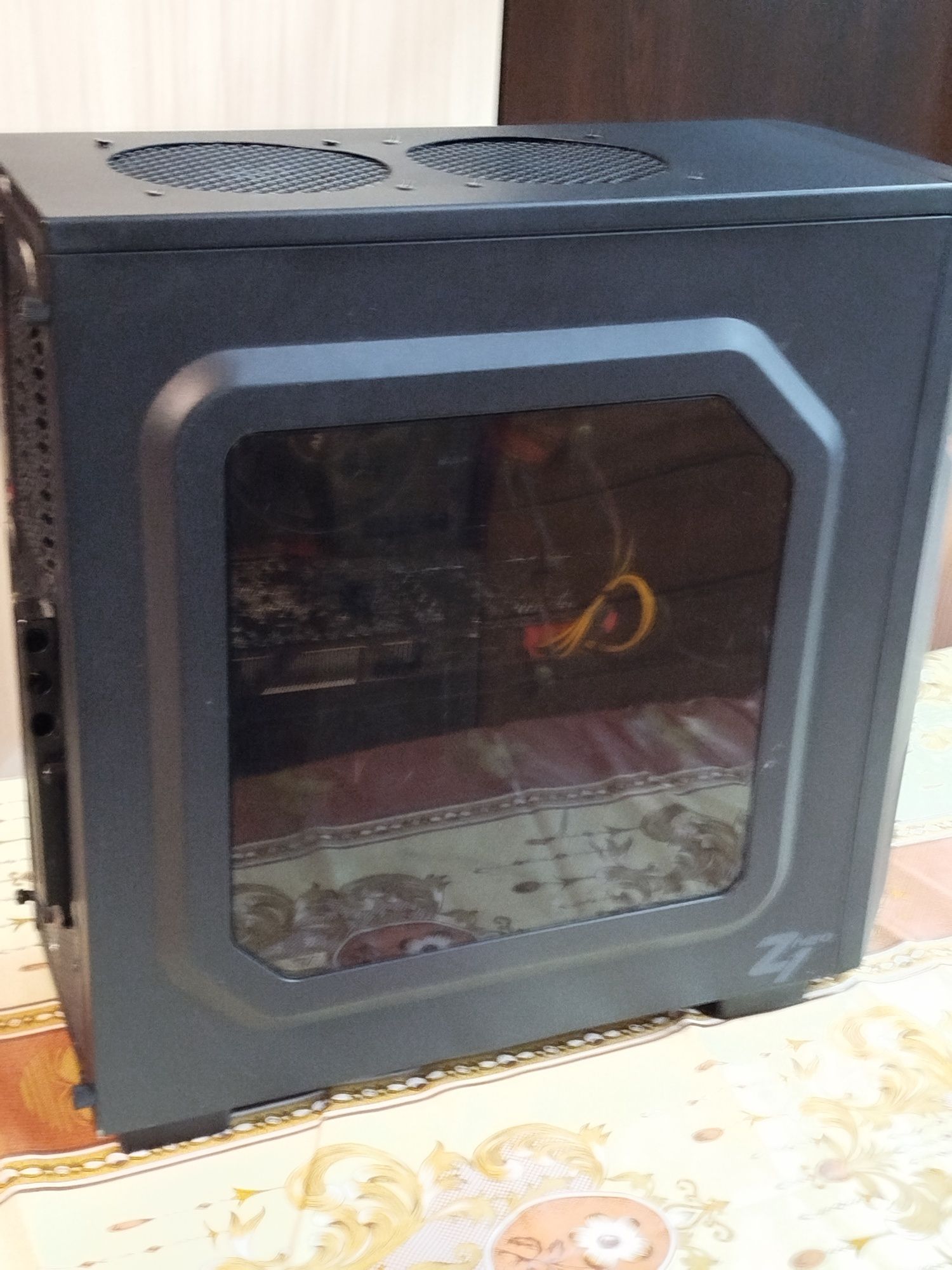 AM4 Ryzen 5 2600 / MSI B450 Gaming Plus / R9 280 / 8GB RAM / Zalman Z1