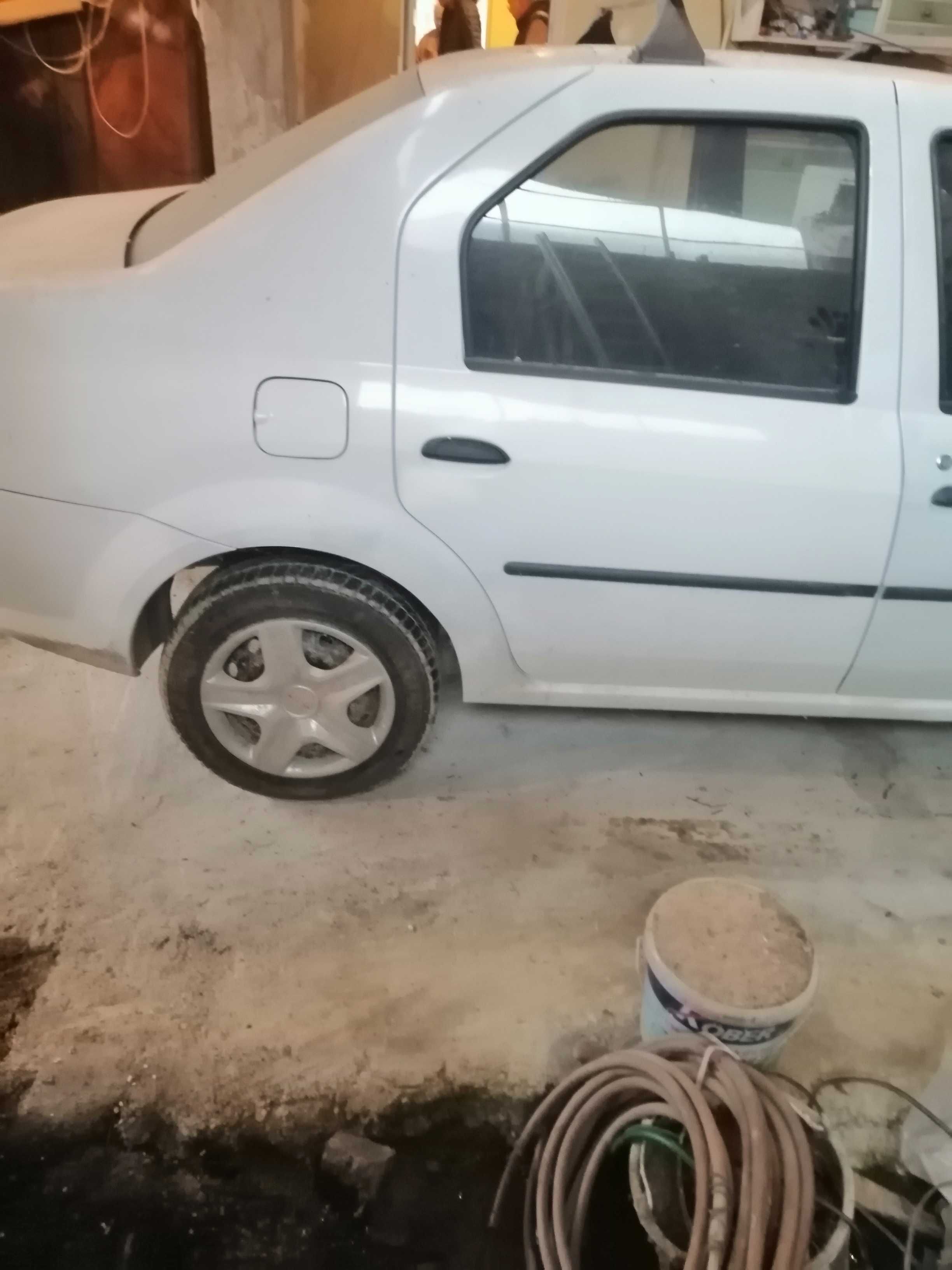 Vând Dacia Logan 1,2benzina an 2010