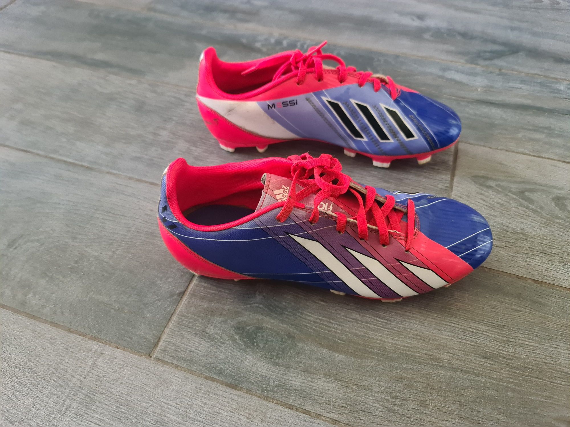 Бутонки Адидас , Adidas