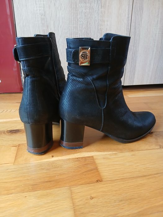 Дамски ботички, носени броени пъти, без следи от употреба